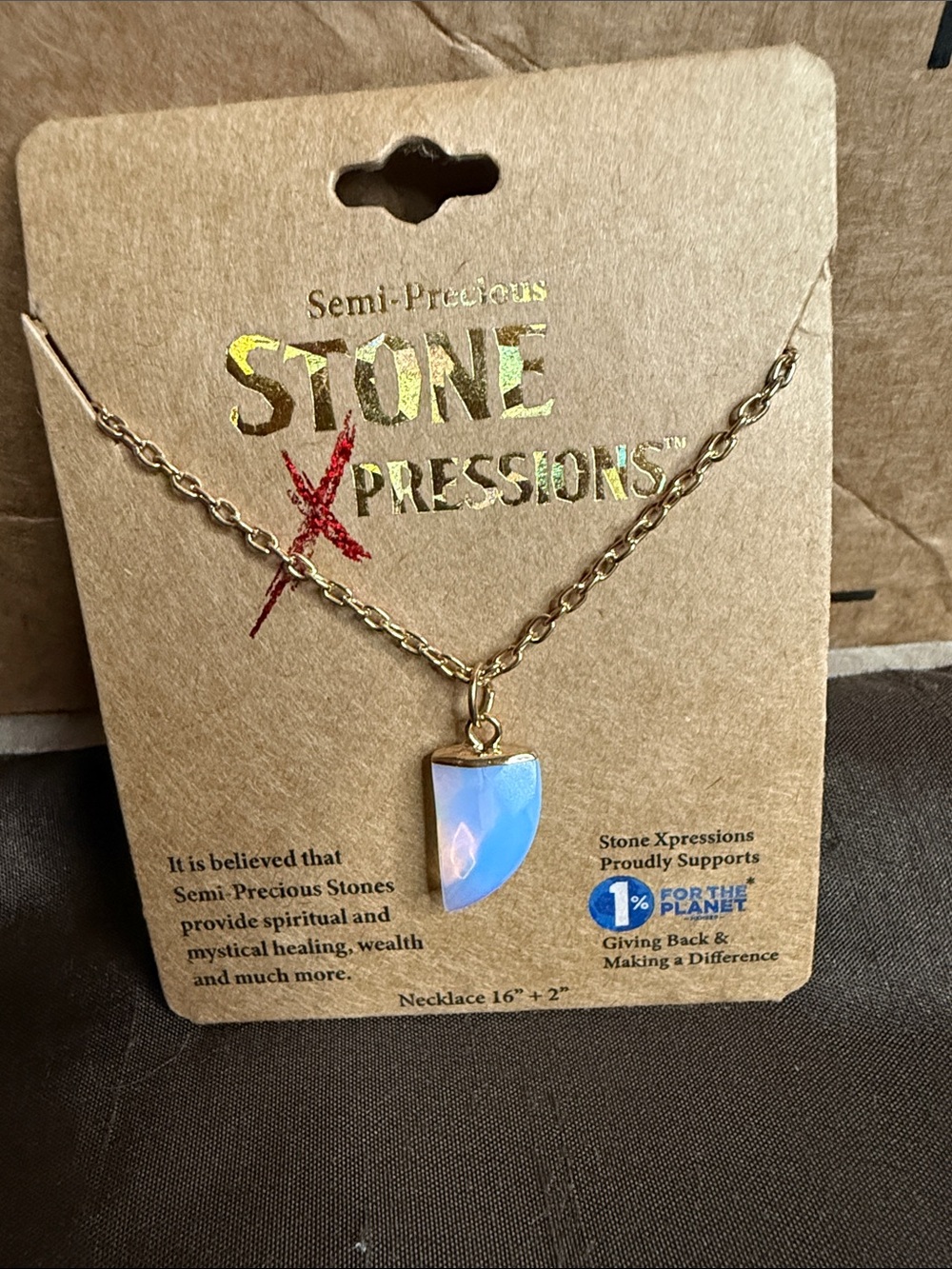 #173–❤️5/$25❤️Gold Chain Necklace with Blue Opalite Pendant